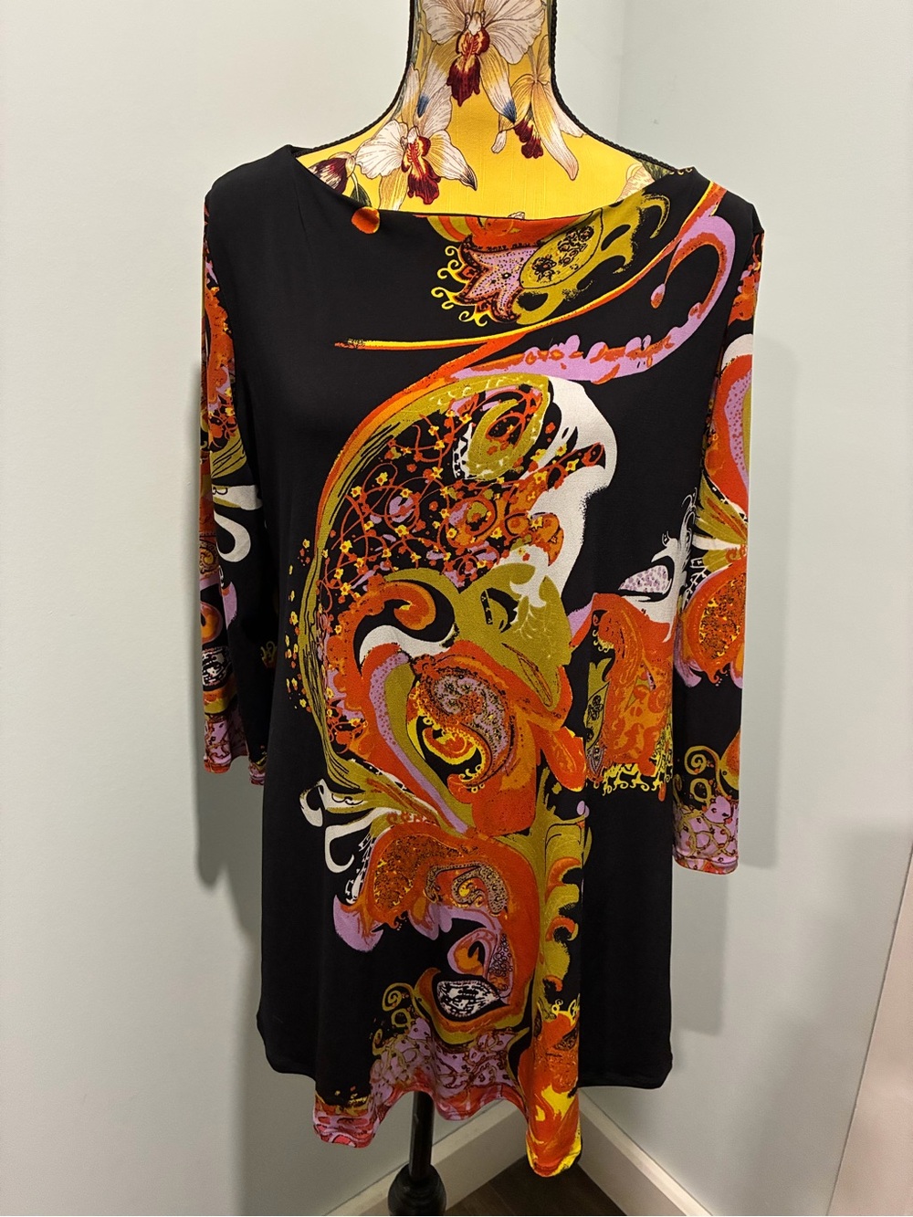 EVA VARRO Black Tunic with Colorful Swirl Print Size XXL